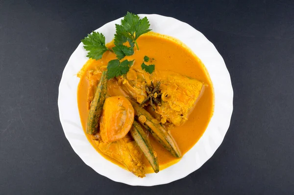 Plat Curry Poisson Épicé Savoureux Cuisine Traditionnelle Malaisienne Concentration Sélective — Photo