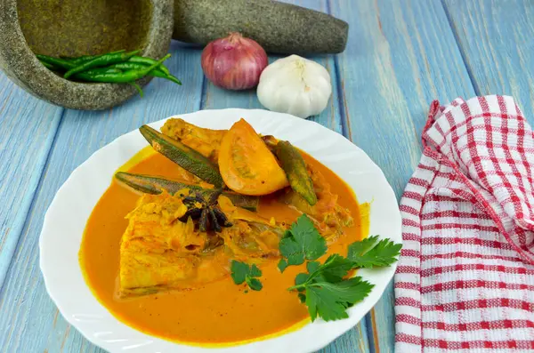 Plat Curry Poisson Épicé Savoureux Cuisine Traditionnelle Malaisienne Concentration Sélective — Photo