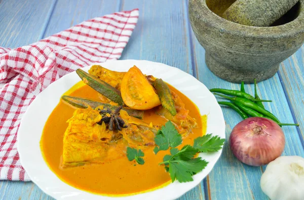 Plat Curry Poisson Épicé Savoureux Cuisine Traditionnelle Malaisienne Concentration Sélective — Photo