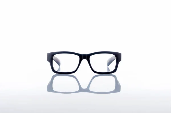 Vista Occhiali Cornice Nera Occhiali Uno Sfondo Bianco Isolato Focus — Foto Stock