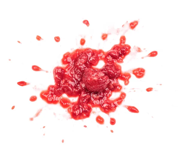 Zertrümmerte Himbeeren Isoliert Auf Weiß — Stockfoto