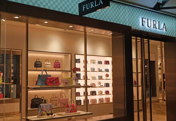 Lovisa qvb outlet
