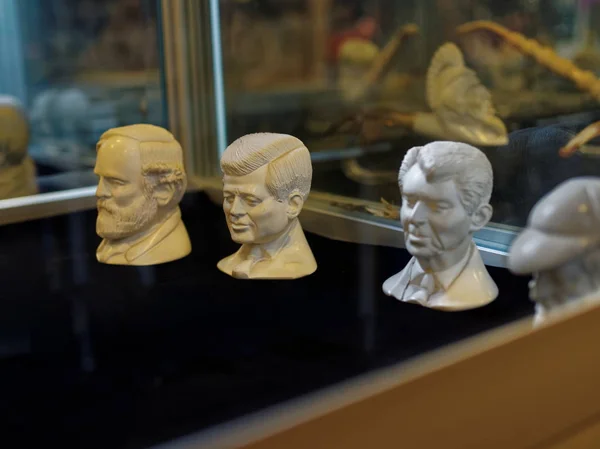 ABD başkanlarının meerschaum anıtları