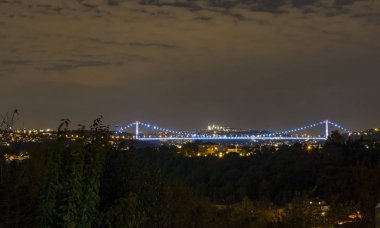 Gece vakti İstanbul Fatih Sultan Mehmet köprüsü aydınlatıldı