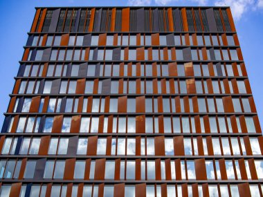 Yeni ofis binaları. Modern mimari örneği gökdelen