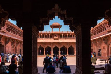 Agra, Uttar Pradesh, Hindistan - 1 Ekim 2017 UNESCO Dünya Mirası sahası Agra Red Fort, Hindistan.