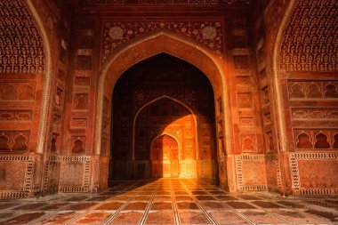 Caminin içindeki güzel ışık, Tac Mahal, Agra, Uttar Pradesh, Hindistan