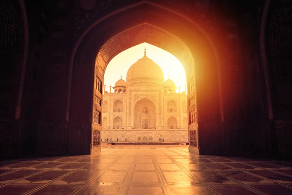 Das Prachtvolle Taj Mahal Indien Zeigt Sich Bei Herrlichem Sonnenaufgang — Stockfoto