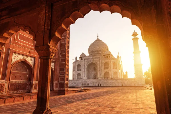 Das Prachtvolle Taj Mahal Indien Zeigt Sich Bei Herrlichem Sonnenaufgang — Stockfoto