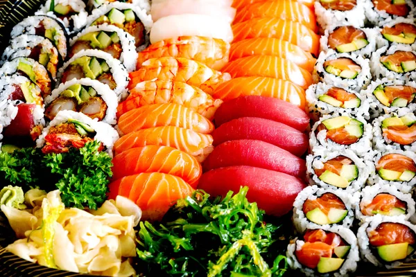 Assorted sushi and nigiri set — Stock Photo, Image