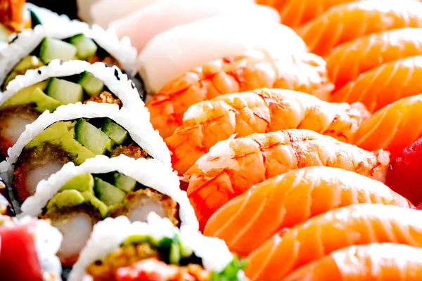 Assorted sushi and nigiri set — Stock Photo, Image