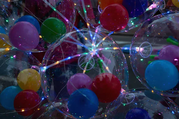 Fundo multicolorido de balões brilhantes — Fotografia de Stock