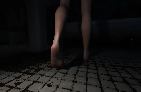 Close Woman Legs Walking Bathtub Dark Horror Concept Illustration — стоковое фото