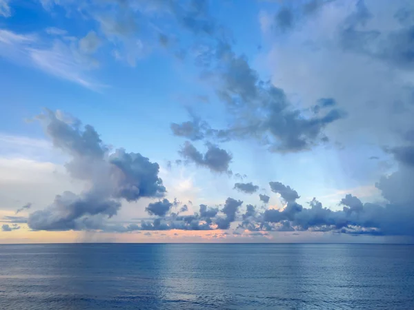 Nubes Cielo Tras Tormenta Fondo Oceánico Tropical — Foto de Stock