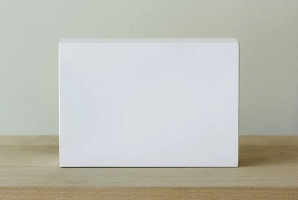 Embalagem Papelão Branco Branco Mockup Caixa Mesa Madeira — Fotografia de Stock