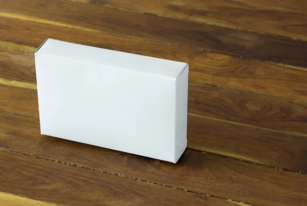 Üres Fehér Karton Csomag Doboz Makett Sötét Fából Készült Asztal — Stock Fotó