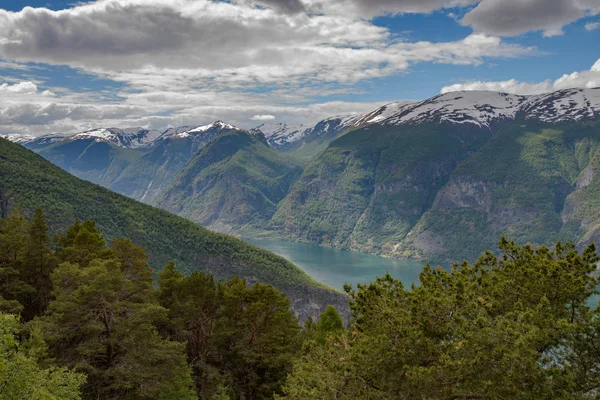 Increíble Vista Naturaleza Con Fiordo Montañas Hermoso Reflejo Ubicación Montañas — Foto de Stock