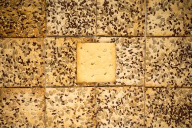 Susam ve keten ile Kuru bisküvi