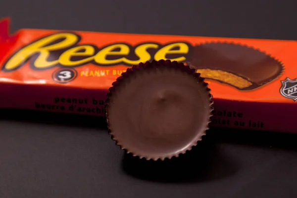 Reese's Peanut Butter Cup — Stock Photo, Image