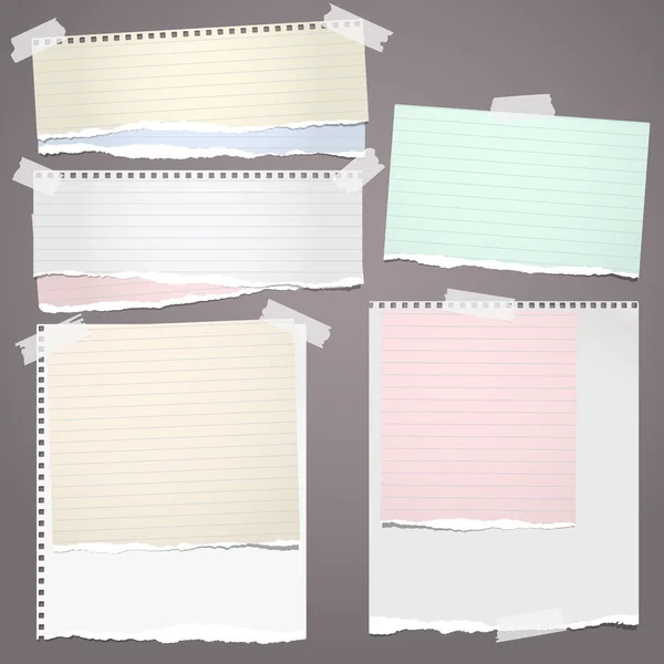 Papier d'ordinateur portable déchiré blanc et coloré, bandes de papier de note lignées déchirées collées sur fond brun. Illustration vectorielle — Image vectorielle