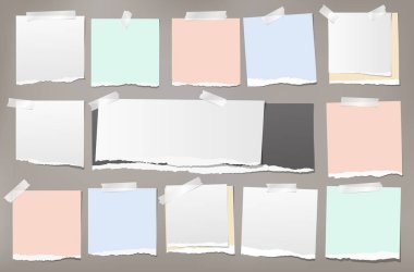 Yırtık beyaz ve renkli not, defter şeritler, kağıt parçaları kahverengi arka plan üzerinde yapışkan bant ile sıkışmış ayarlayın. Vektör çizimi