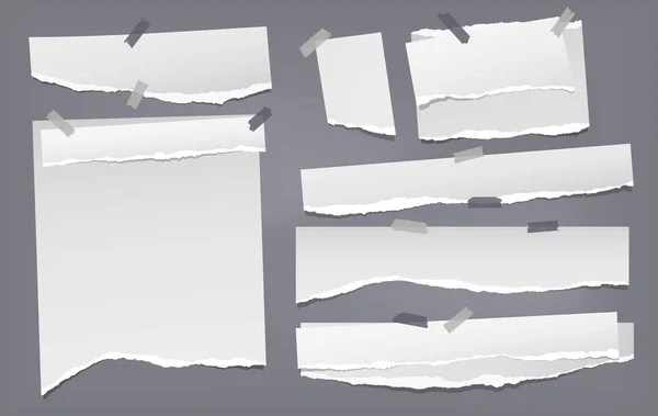 Uppsättning rivna vita tonen, anteckningsbok papper bitar fastnat med klibbig tejp på mörkgrå bakgrund. Vektorillustration — Stock vektor