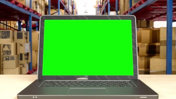 Φορητό Υπολογιστή Πράσινη Οθόνη Στο Τραπέζι Θάμπωμα Του Φόντου Εργοστάσιο — Αρχείο Βίντεο