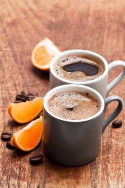 Espresso mandarin rustik ahşap tablo dilimleri ile 