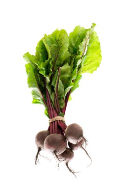 Yeni beetroots beyaz izole demet 