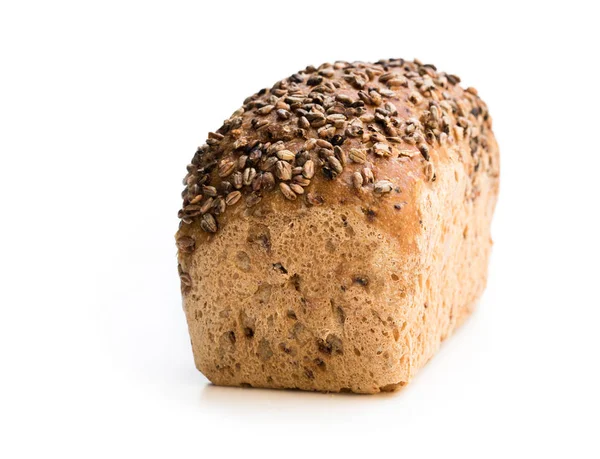 Zelfgemaakte Volkoren Roggebrood Met Alkmaarse Gort Geïsoleerd Wit — Stockfoto