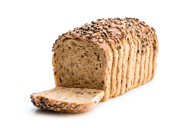 Zelfgemaakte Volkoren Roggebrood Met Alkmaarse Gort Geïsoleerd Wit — Stockfoto