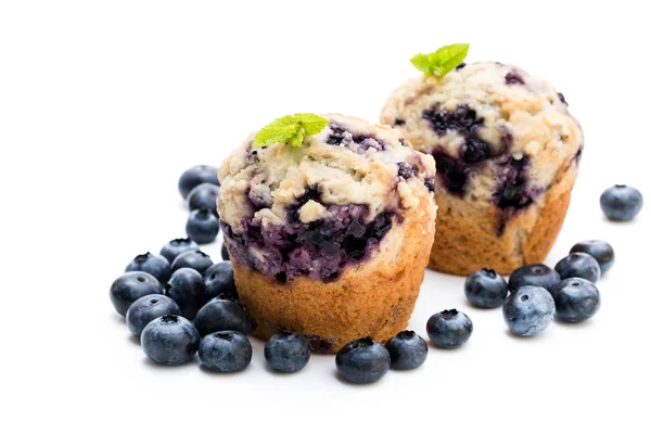 Leckere Blaubeermuffins Isoliert Auf Weiß — Stockfoto