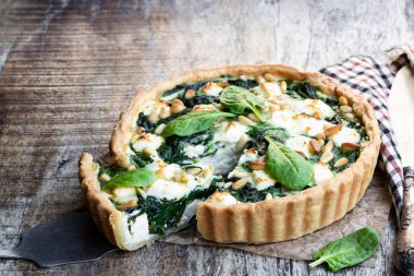 Ispanak ile vejetaryen tart 