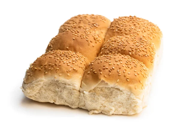 Groep sesam gesezaaid hamburgerbroodjes geïsoleerd op een witte — Stockfoto