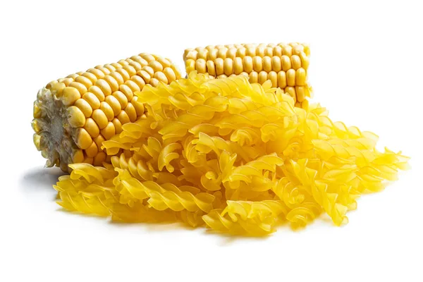 Makaron Fusilli Suszony Bezglutenowy Kukurydzy Mąki Ryżowej Izolowanych Białym — Zdjęcie stockowe