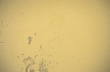 Duvarda ıslak, soyma sıva doku