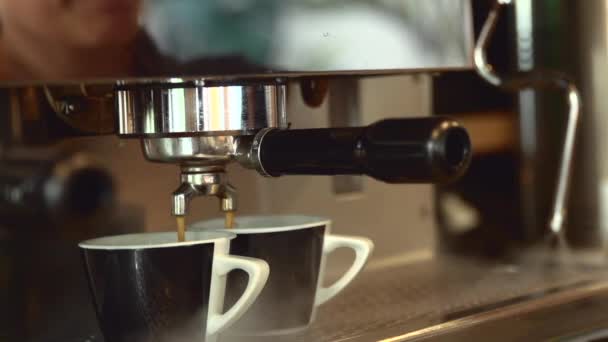 Koffiemachine Koffie Maken Met Stoom — Stockvideo