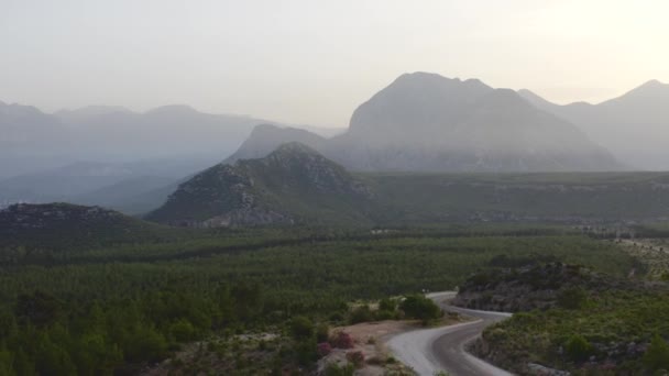 Mountain View Drone Care Îndreaptă Spre — Videoclip de stoc