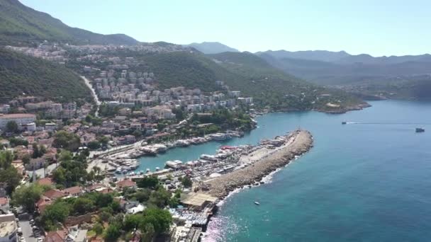 Vista Aérea Ciudad Kas Turquía Puerto Con Hermoso Mar Azul — Vídeo de stock