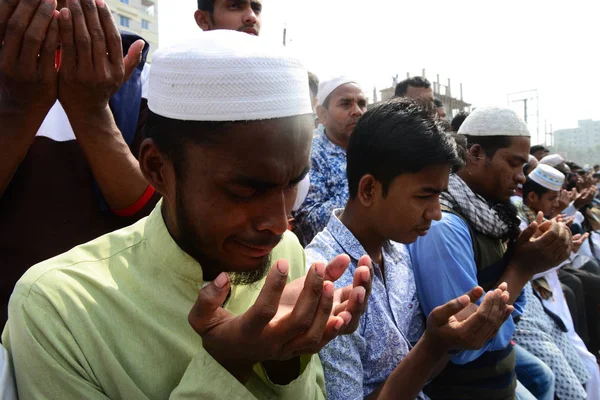 Bangladeşli Müslüman Adanmışlar Akheri Munajat Veya Biswa Ijtema Veya Dünya — Stok fotoğraf