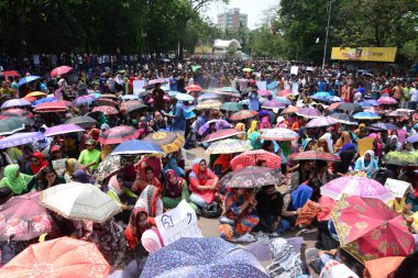 Bangladeş Üniversitesi öğrencileri, Dhaka, Bangladeş, 11 Nisan 2018 devlet işleri insanlar belirli gruplar için kota karşı protesto için gösteri.