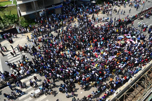 Bangladeshiska Studenter Fortsätta Blockera Väg Student Protest Efter Döden Bangladesh — Stockfoto