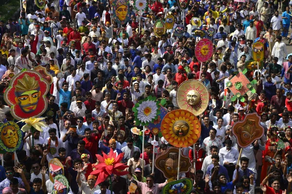 Bangladeshi People Participate Parade Celebrate First Day Bangla New Year — Stock Photo, Image