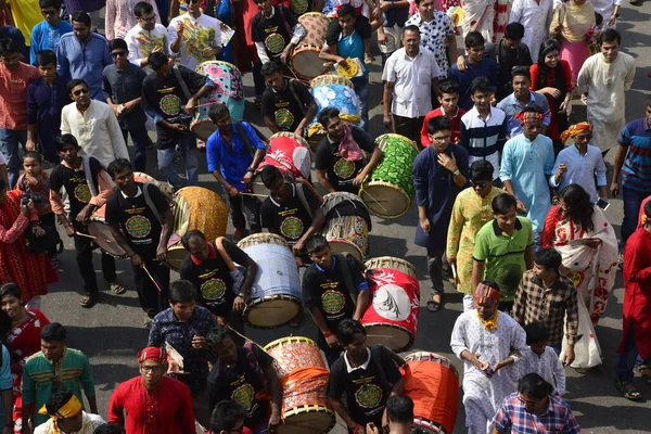 Bangladesi Emberek Vesznek Részt Egy Parádén Hogy Megünnepeljék Banglai Újév — Stock Fotó