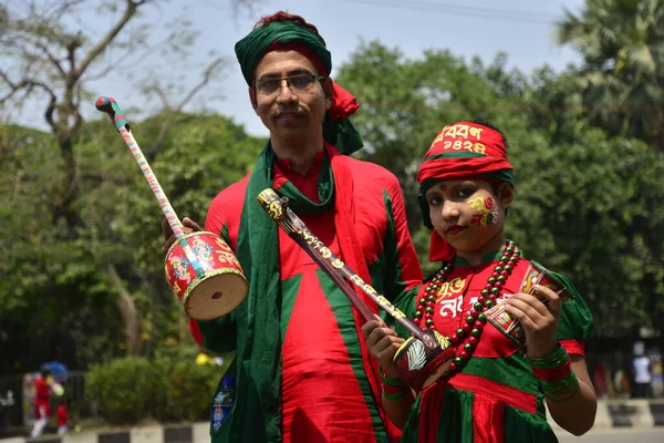 Lidé Bangladéše Účastní Průvodu Oslavu Prvního Dne Bangla Nového Roku — Stock fotografie