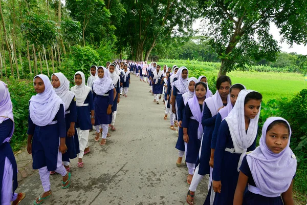 Estudantes Escola Bangladesh Esteja Alinhamento Terreno Escolar Manikganj Perto Dhaka — Fotografia de Stock
