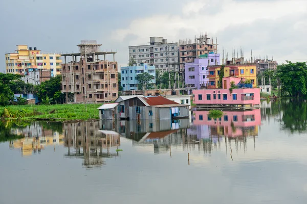 Casas Vistas Cercadas Pela Água Inundação Área Lowland Cidade Daca — Fotografia de Stock