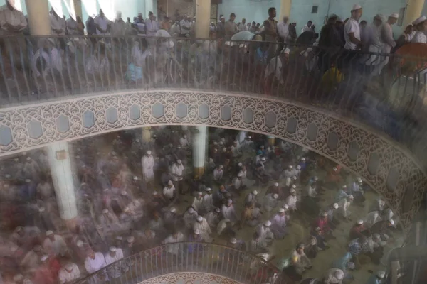 Мусульмани Бангладеш Пропонують Молитви Джуммат Віда Національній Мечеті Імені Байтул — стокове фото