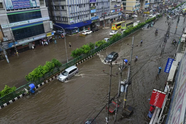 Citizens Vehicles Rickshaws Try Driving Passengers Flooded Streets Dhaka City — Stock Photo, Image