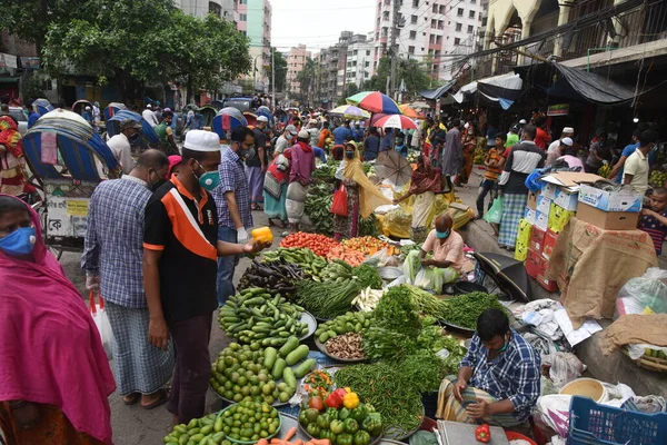 Bangladesh Verzamelt Zich Groente Kopen Een Keukenmarkt Tijdens Door Overheid — Stockfoto